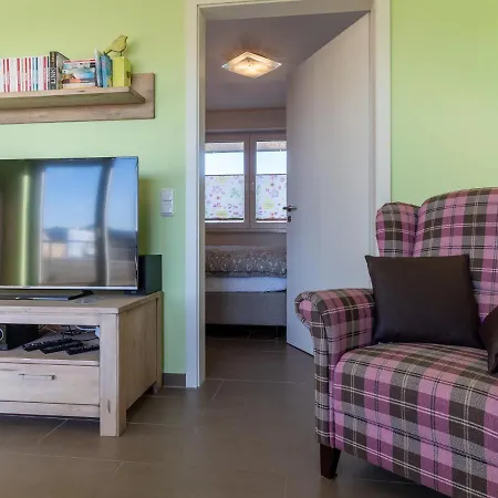 Apartment Ferienwohnung In Buesum In Traumhafter Lage Busum