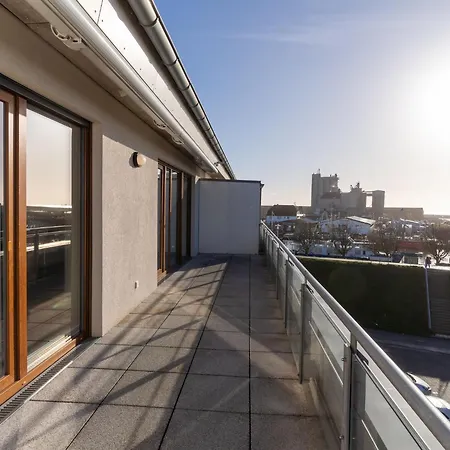 In In A Fantastic Location Apartment *